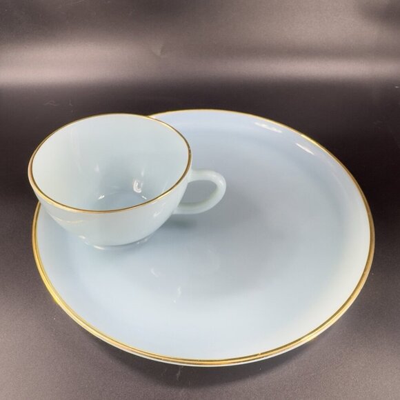 Vintage Anchor Hocking Fire King Blue Turquoise Lunch Snack Plate and Cup Set - Picture 11 of 13
